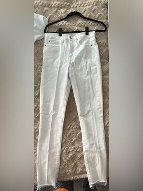 GAP White Women's Skinny Jeans